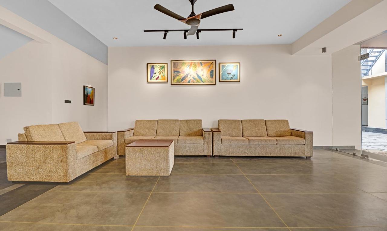 Treebo Grand Vistara Airport Suites Kochi Dış mekan fotoğraf
